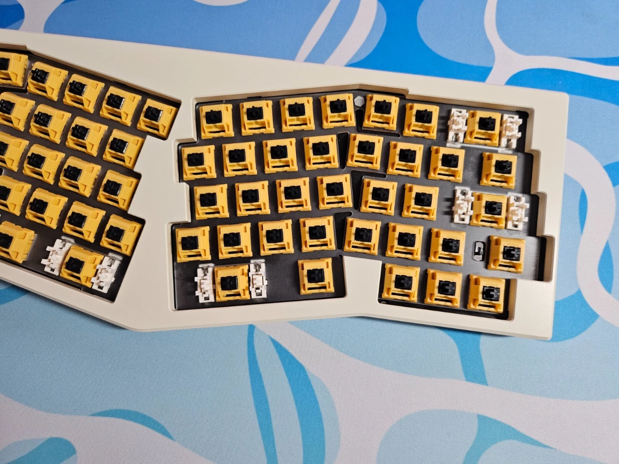[in stock] record alice v2 + keygeek dusk switches
